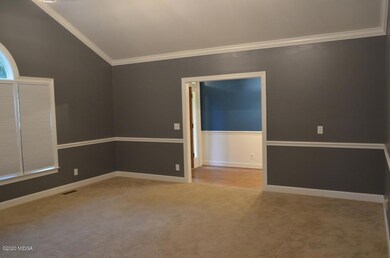 5a87690ThomastonRdGrtRm2