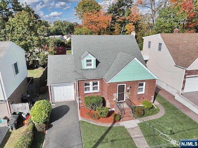 54 Huntting Dr, Dumont, NJ 07628 - photo 3