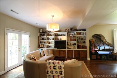 2340 London Ln, Bartlesville, OK 74006 - photo 6