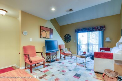 23 Ginger Ct, Eatontown, NJ 07724 - photo 2