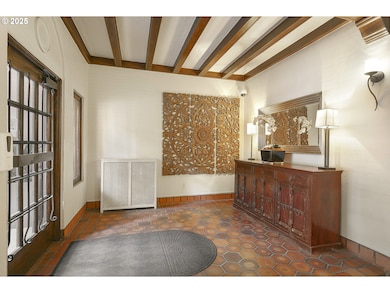 Hamilton Arms Condominium unit 203, Portland, OR 97205 - photo 2