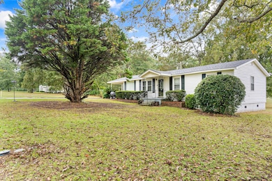 1510 Tee Vee Rd, Elloree, SC 29047 - photo 2