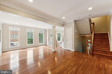 8048 Kidwell Town Ct, Vienna, VA 22182 - photo 2