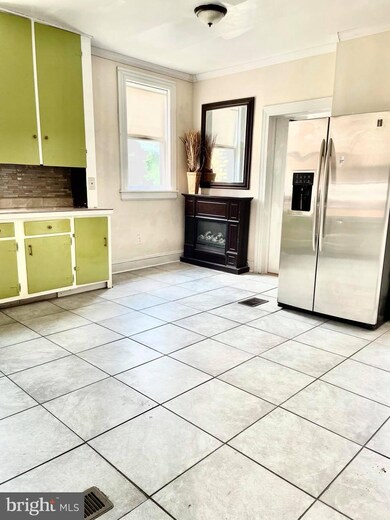 122 E 3rd Ave, Ranson, WV 25438 - photo 7