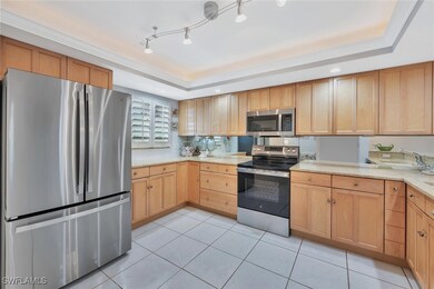 12945 Vanderbilt Dr unit 304, Naples, FL 34110 - photo 6