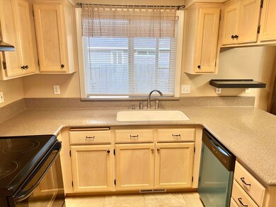 1107 Juanita Way, Central Point, OR 97502 - photo 4