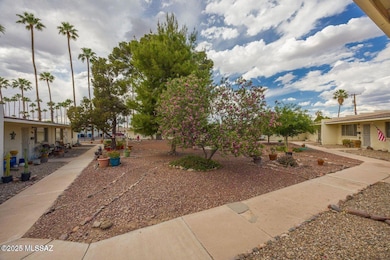 390 N Silverbell Rd unit 32, Tucson, AZ 85745 - photo 3