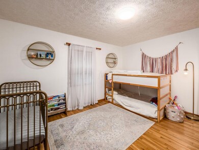 013_2d5a_A 1295 Greenleaf 021