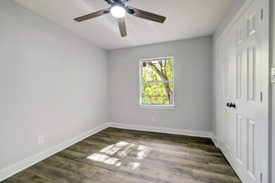 10406 Peachtree St, Houston, TX 77016 - photo 7
