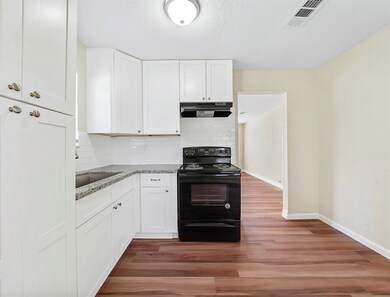 8248 Hartford St, Houston, TX 77017 - photo 5