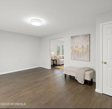 7 Tiger Lilly Ct, Sayreville, NJ 08872 - photo 3