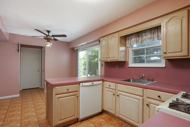 Large Eat in Kitchen