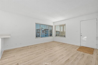 218 W Escalones unit C, San Clemente, CA 92672 - photo 4