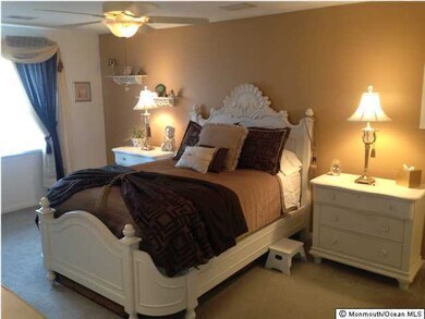 409 Newport Ct, Fords, NJ 08863 - photo 4