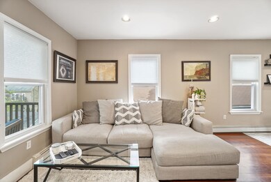 31 Regent St unit 3R, Cambridge, MA 02140 - photo 2