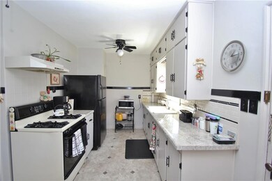 2505 48th St, Des Moines, IA 50310 - photo 4