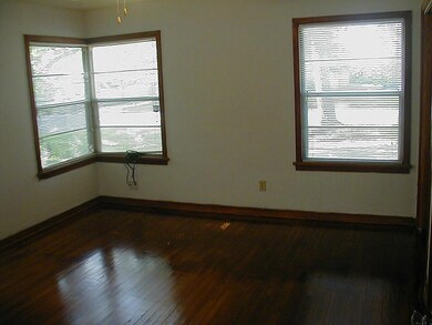 413 Sue St, Houston, TX 77009 - photo 2