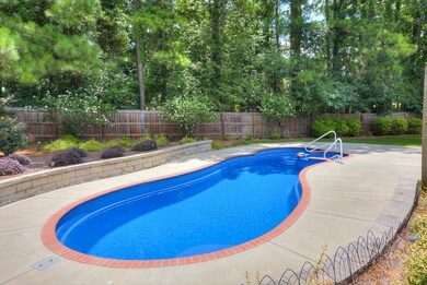 Saltwater Pool with jacuzzi