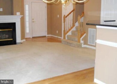 8932 Milford Haven Ct unit 32C, Lorton, VA 22079 - photo 4