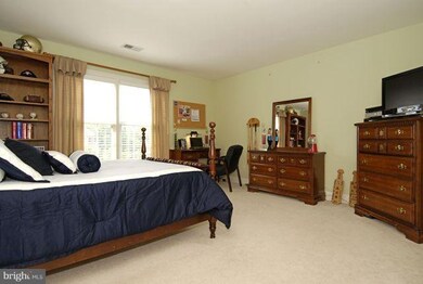 5132 Pleasant Forest Dr, Centreville, VA 20120 - photo 4