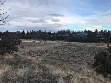 710 NW 13th St, Redmond, OR 97756 - photo 2