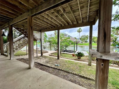 Right on the canal with covered boatslip