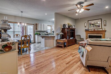 514 Honeysuckle Ridge, Asheboro, NC 27205 - photo 4