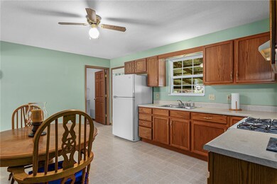 14103 E Southwind Dr, Effingham, IL 62401 - photo 7