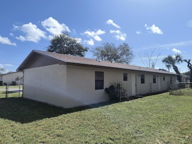 1115 N 16th Ct, Fort Pierce, FL 34950 - photo 5