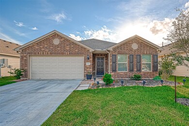 634 E Fairway Lake Dr, Alvin, TX 77511 - photo 3