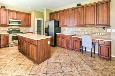 12 - Saddle Ct