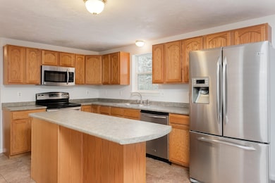 24 Deer Trail Ln, Berwick, ME 03901 - photo 2