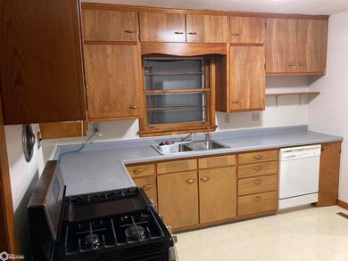 721 N 5th Ave, Coon Rapids, IA 50058 - photo 5