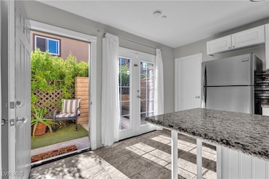 764 Apple Tree Ct, Henderson, NV 89014 - photo 2