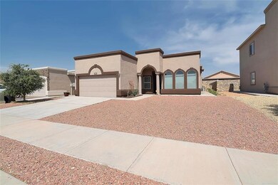 833 Desert Silver Dr, Horizon City, TX 79928 - photo 2