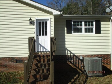 860 Latimer Mill Rd, Honea Path, SC 29654 - photo 5