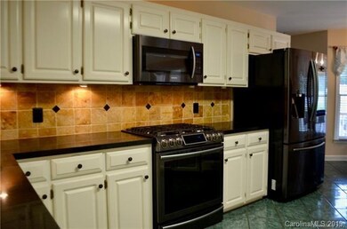 316 Gaston Ct, Statesville, NC 28625 - photo 3