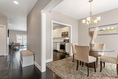 12-web-or-mls-2415-nuttall-ct