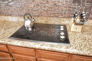 TOCR-1125D-Argyll-Cir-Lakewood-NJ-030