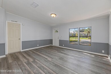 22_332Spring215_mls
