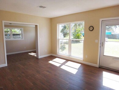 Living Rm/Step Down Family Room
