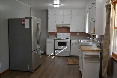 123 Shawnee St, Topeka, KS 66615 - photo 3