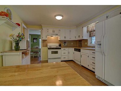 21 Barnard St, Pawtucket, RI 02861 - photo 6