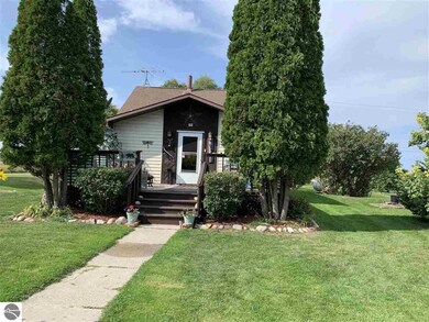 585 S Tonkey Rd, Au Gres, MI 48703 - photo 3