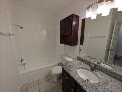 604 Lost Springs Ct unit C, Arlington, TX 76012 - photo 6