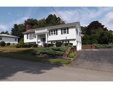 32 Elnora Dr, Worcester, MA 01606 - photo 2