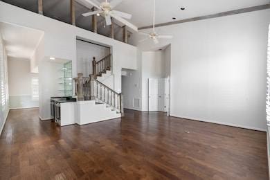 2102 Post Office St unit 8, Galveston, TX 77550 - photo 5