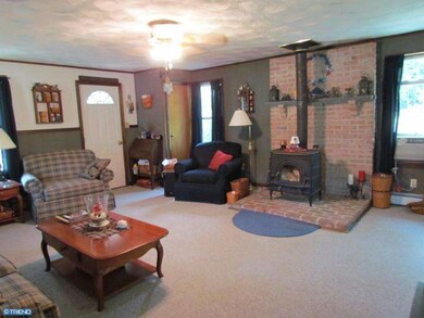 2003 Farmington Ave, Pottstown, PA 19464 - photo 6