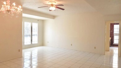 7839 Maple Brook Ln, Houston, TX 77095 - photo 5