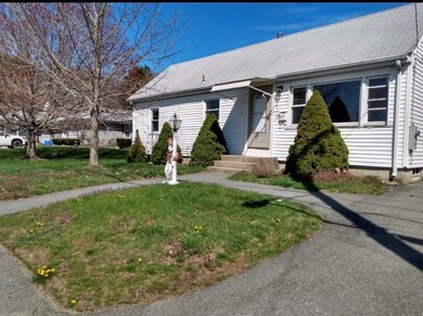 7 Starr St, Johnston, RI 02919 - photo 2